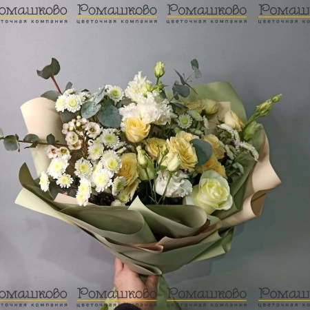 Букет из кустовых роз «Яблоневый цвет» за 6 100 - «Ромашково» в Красноярске