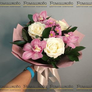 Превью Букет из орхидей «Хранительница очага»