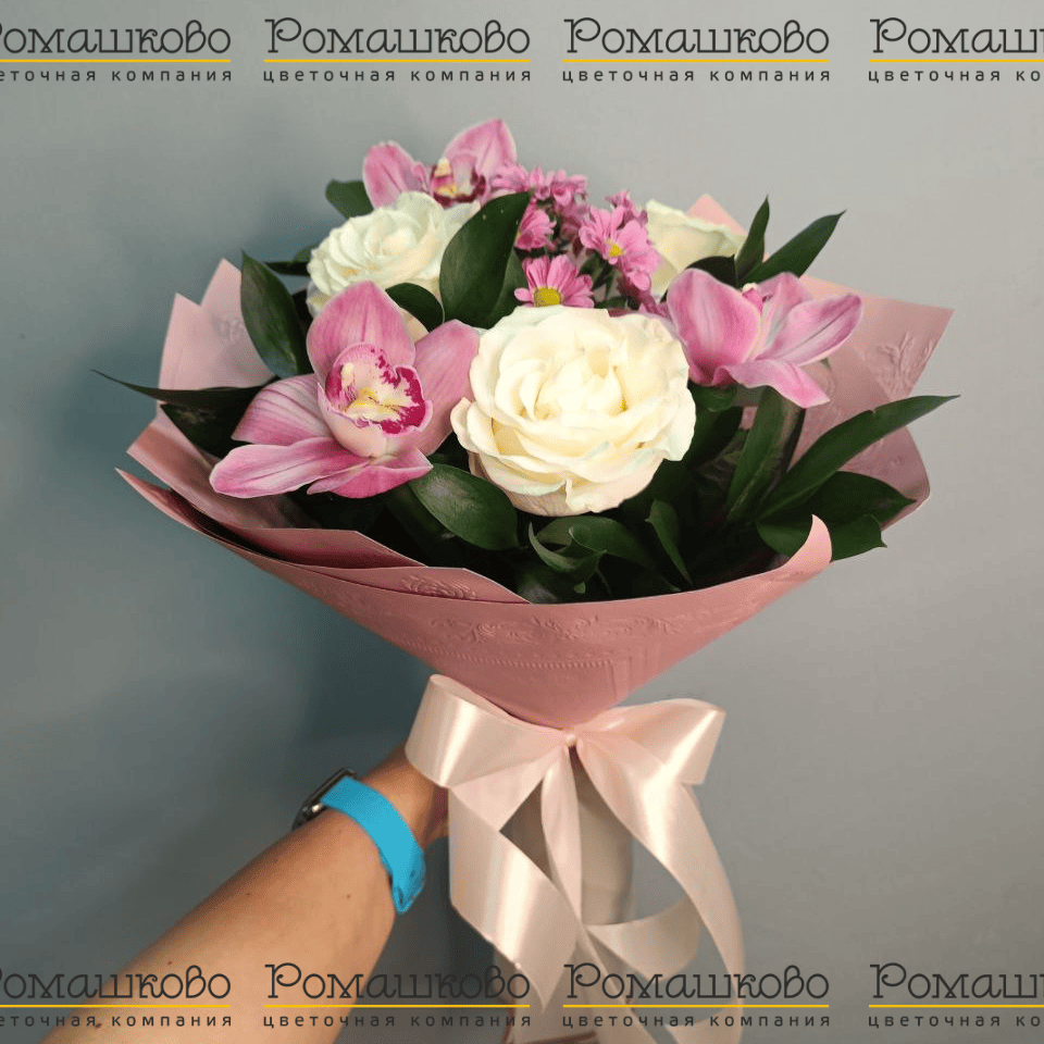 Букет из орхидей «Хранительница очага»