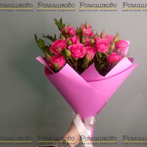 Превью Букет из кустовых роз «Королева»