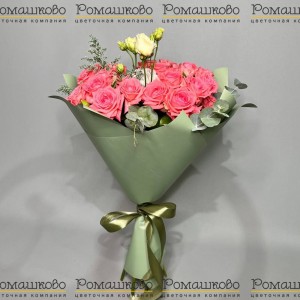 Превью Букет из кустовых роз «Красивое признание»