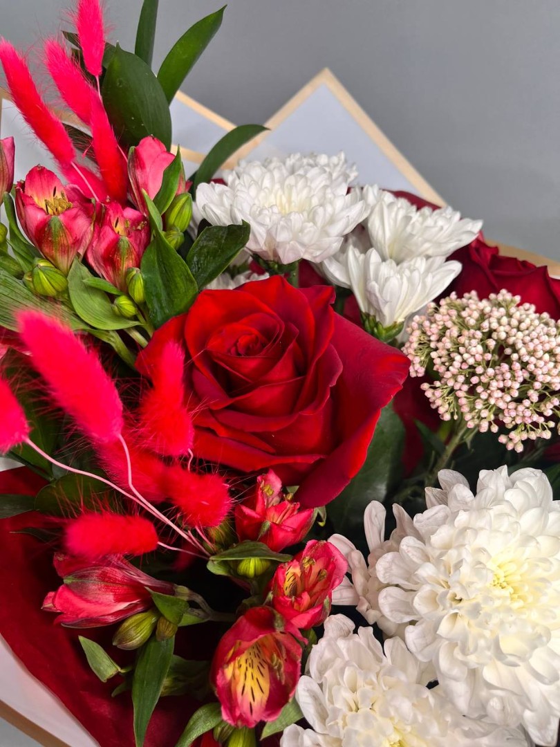 Букет из роз «Бордовое небо»