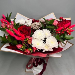 Превью Букет из роз «Бордовое небо»