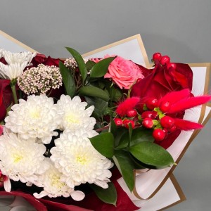 Превью Букет из роз «Бордовое небо»