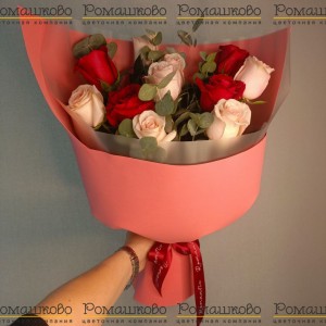 Превью Букет из роз «Открытый мир»