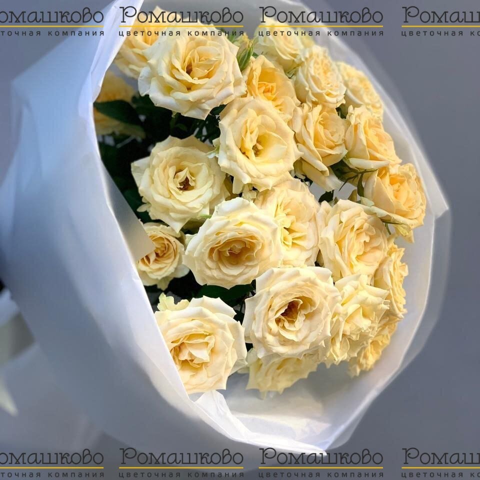 Букет из кустовых роз «Зачарованные»