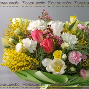 Превью Букет из тюльпанов «Бьется в тесной печурке огонь»