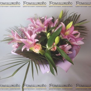 Превью Букет из лилий «Комплимент»