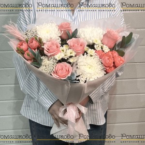 Превью Букет из роз «Взбитые сливки»