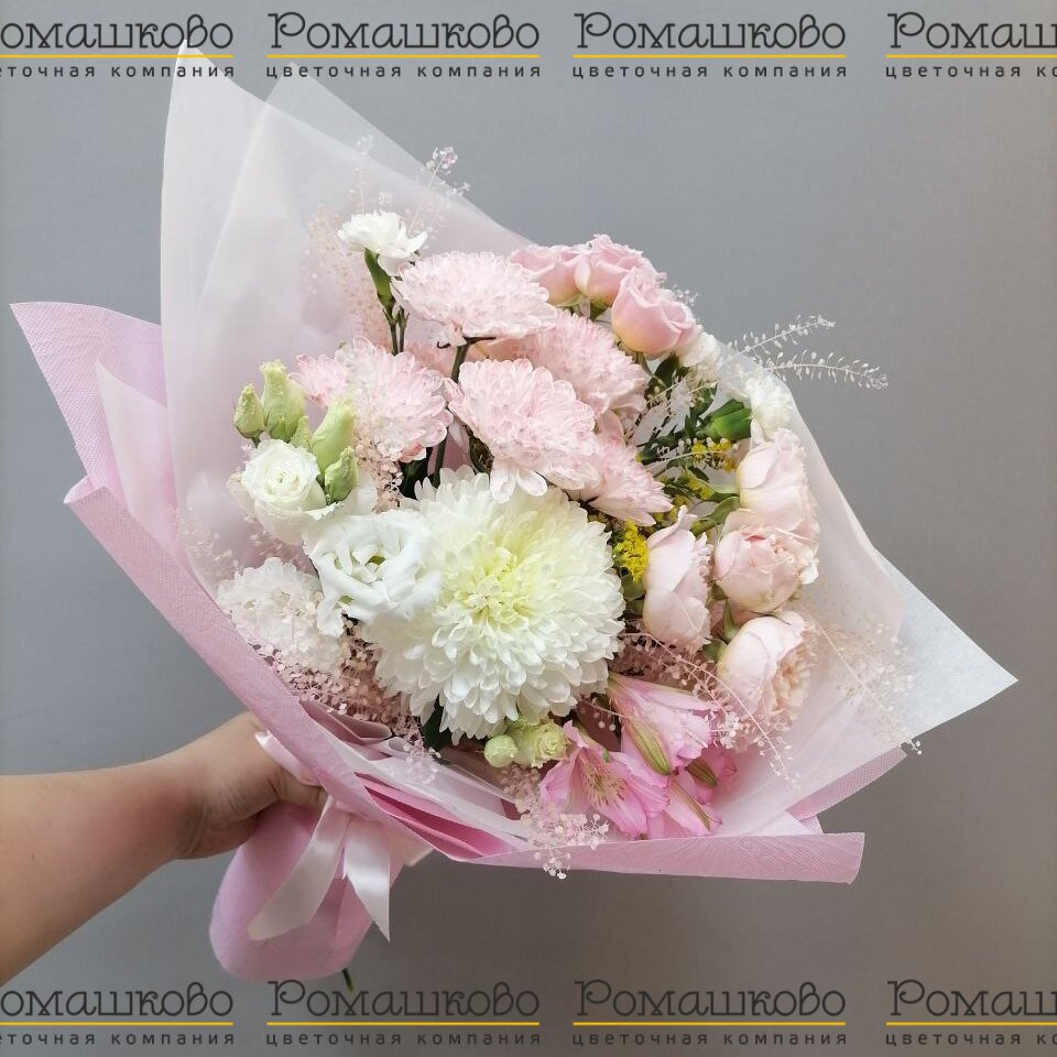 Букет из хризантем «Роскошные объятия»