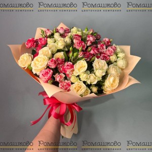 Превью Букет из кустовых роз «Необыкновенная»