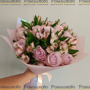 Превью Букет из альстромерий «День на Марсе»