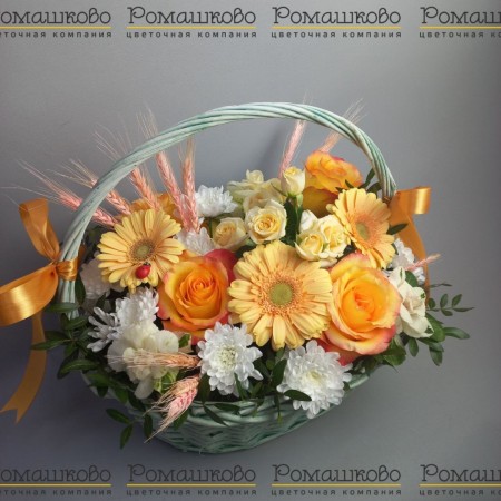 Корзина с цветами «Жарким огнем» за 13 450 - «Ромашково» в Красноярске