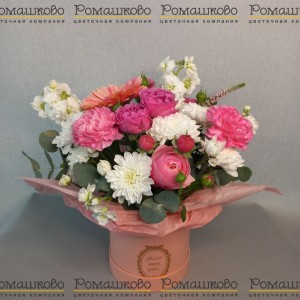 Превью Шляпная коробка с цветами «Прекрасное далеко»