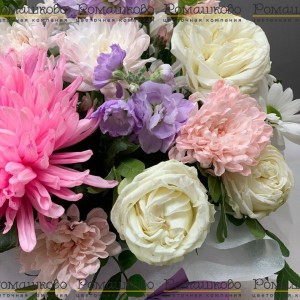 Превью Шляпная коробка с цветами «Салют»