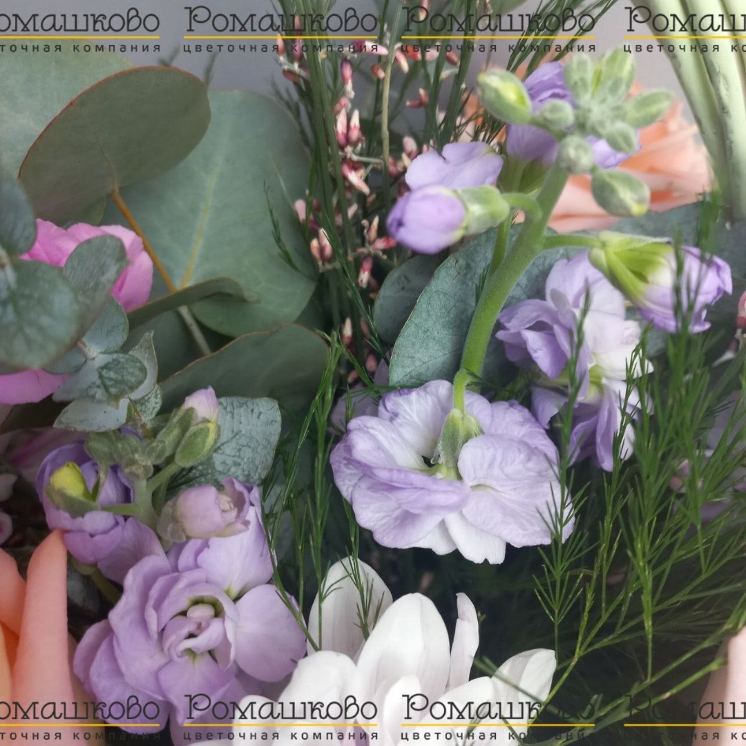 Корзина с цветами «Последняя тайна»