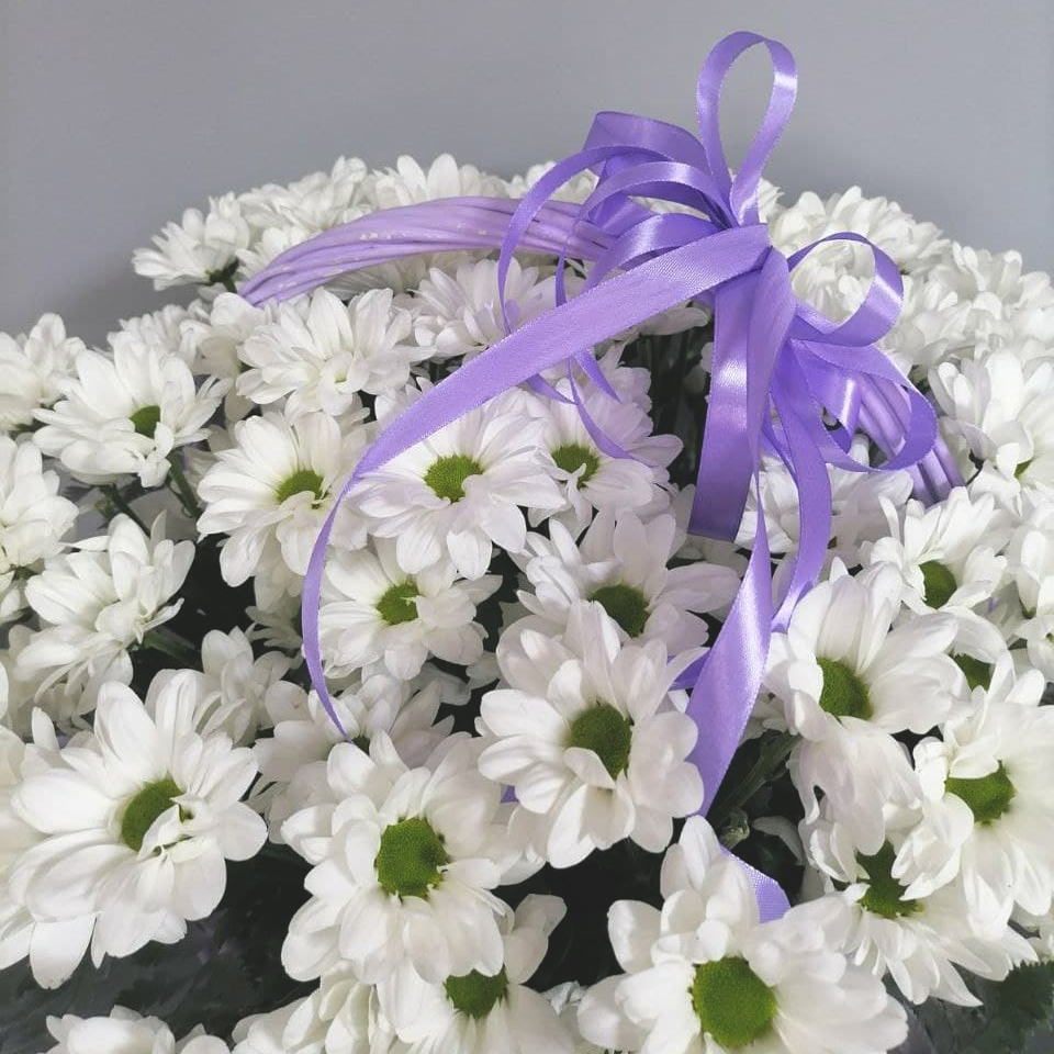 Корзина с цветами «Нечаянная радость»