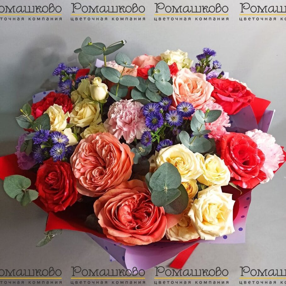 Букет из  пионовидных роз