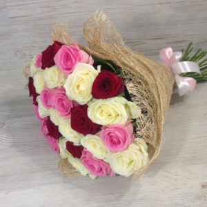 Превью Букет микс из 29 роз (50см)