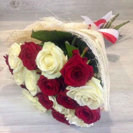 Букет из 19 красно-белой розы за 6 160 - «Ромашково» в Красноярске