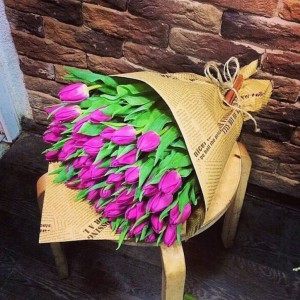 Превью Букет из 49 сиреневых тюльпанов