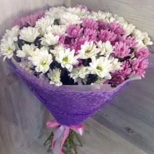 Превью Букет из 15 кустовых хризантем