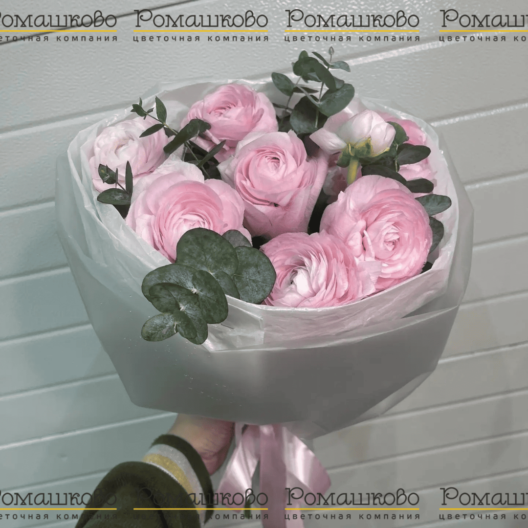 Букет из 9 ранункулюсов
