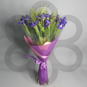 Превью Букет из 15 ирисов