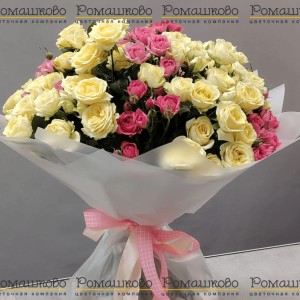 Превью Букет из 39 нежных кустовых роз