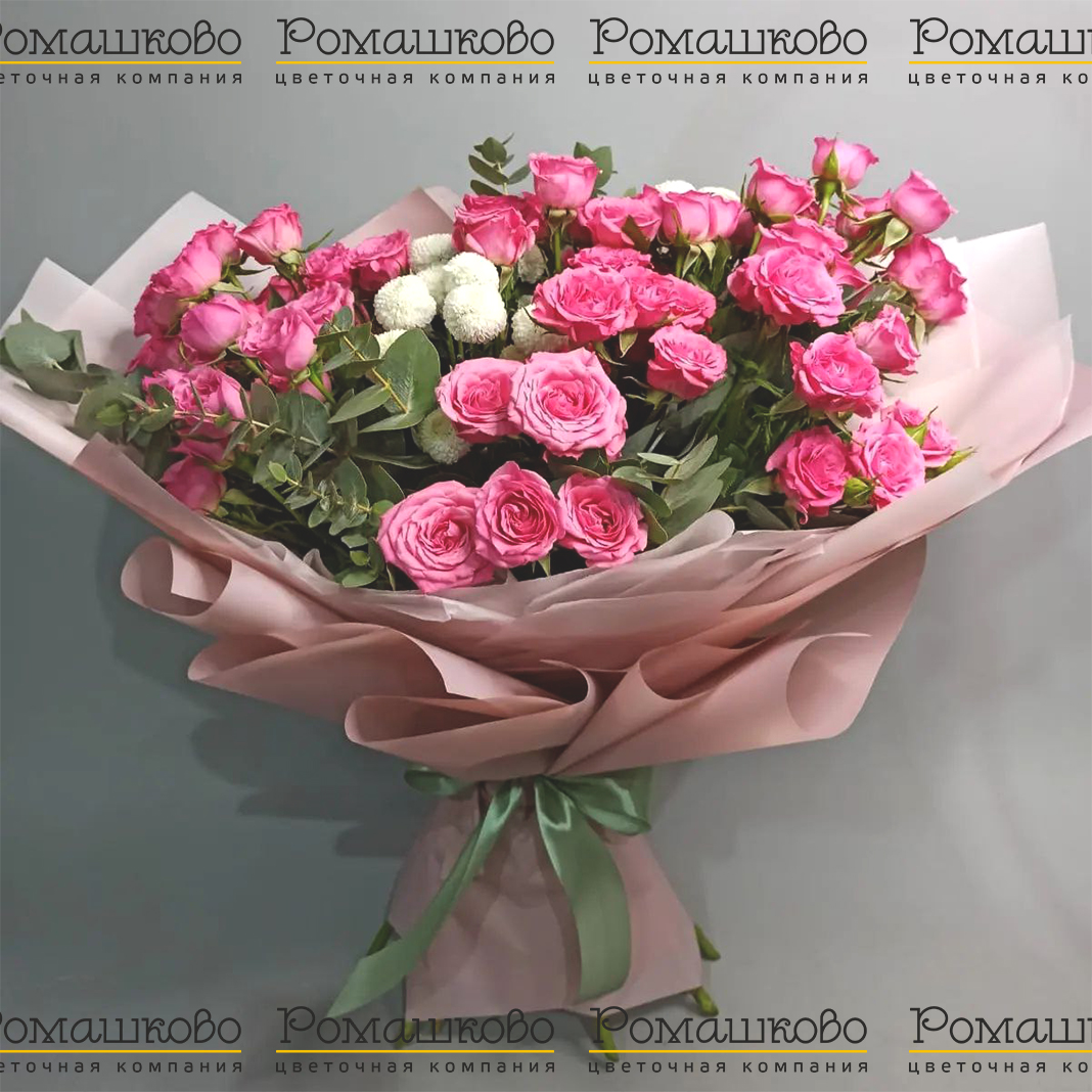 Букет из 11 розовых кустовых роз