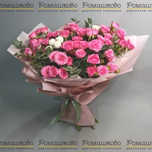 Превью Букет из 11 розовых кустовых роз