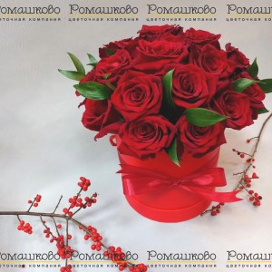 Превью Шляпная коробка цветов «Священное пламя»