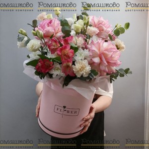 Превью Шляпная коробка цветов «Ясное утро»