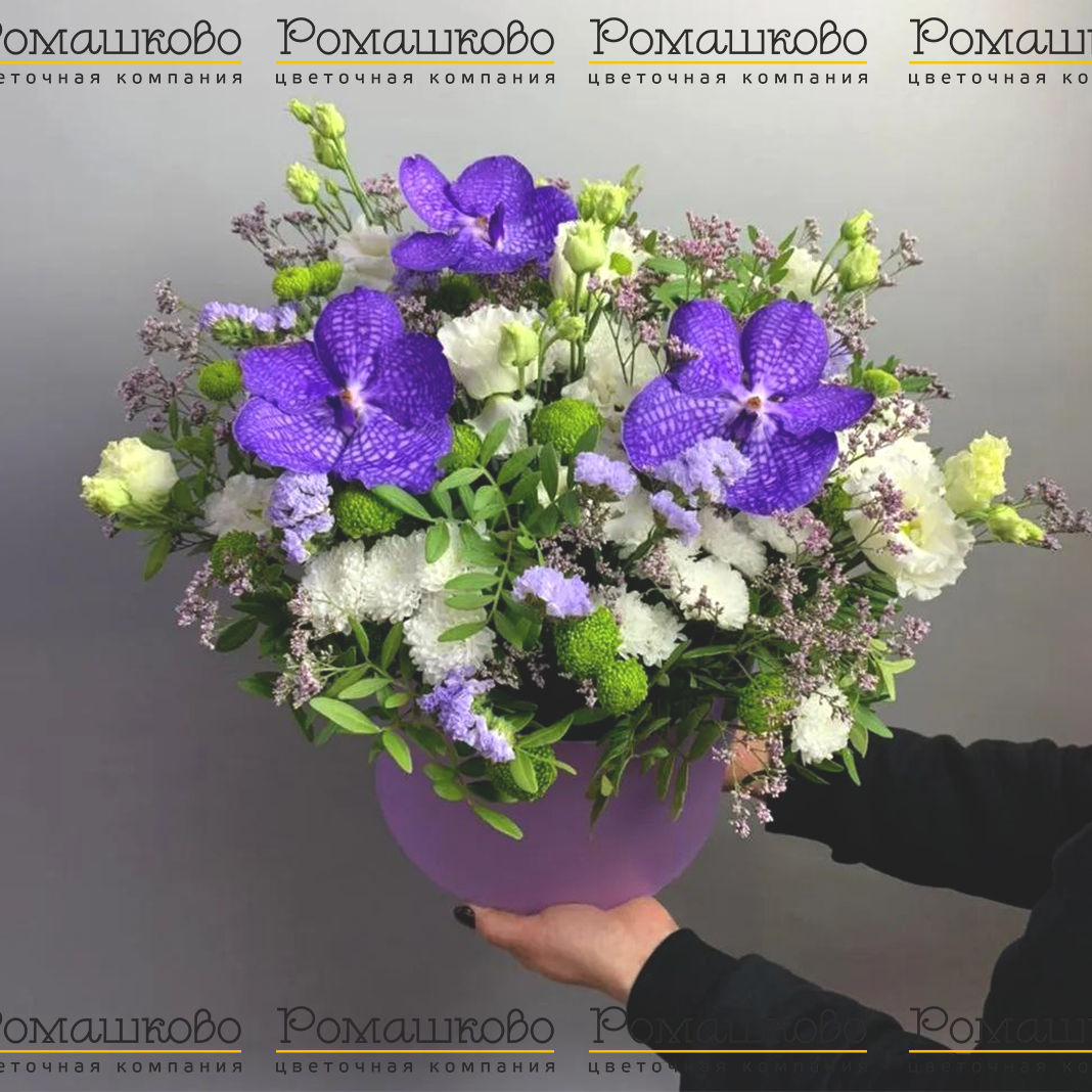 Шляпная коробка цветов «Воздушная акварель»