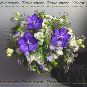 Превью Шляпная коробка цветов «Воздушная акварель»