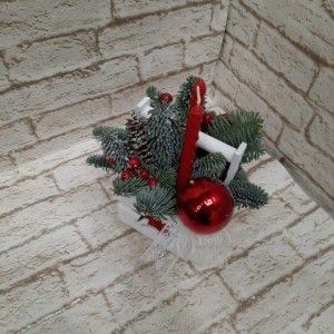 Превью Новогодняя композиция с красными свечами