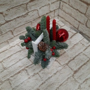 Превью Новогодняя композиция с красными свечами