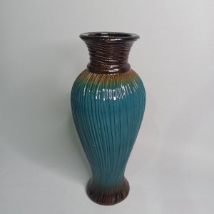 Превью Ваза Кокетка изумруд