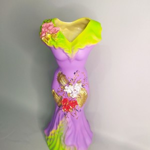 Превью Ваза Платье