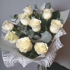 Превью Букет из белых роз «Ивелин»