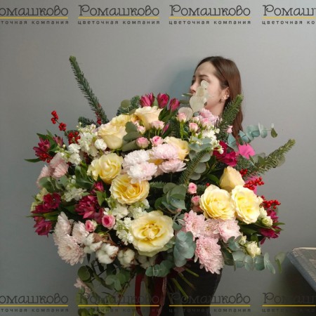 Букет из роз «Аморет» за 15 170 - «Ромашково» в Красноярске