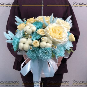 Превью Шляпная коробка с цветами «Баттерфляй»