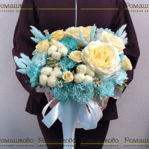 Превью Шляпная коробка с цветами «Баттерфляй»