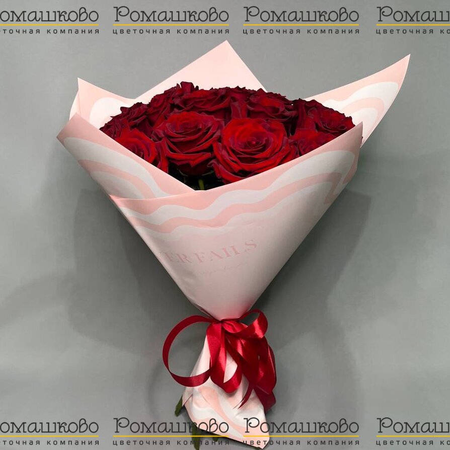 Букет из 19 красных роз Эксплорер