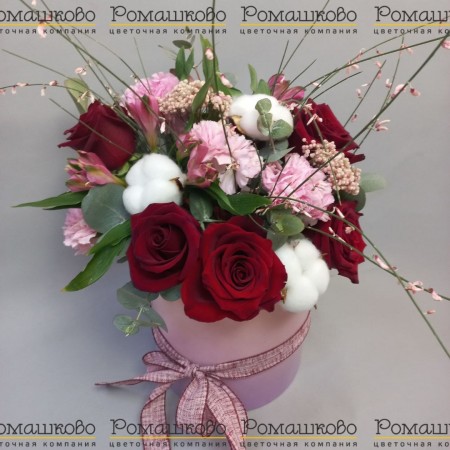 Коробочка с цветами «Реверанс» за 4 920 - «Ромашково» в Красноярске