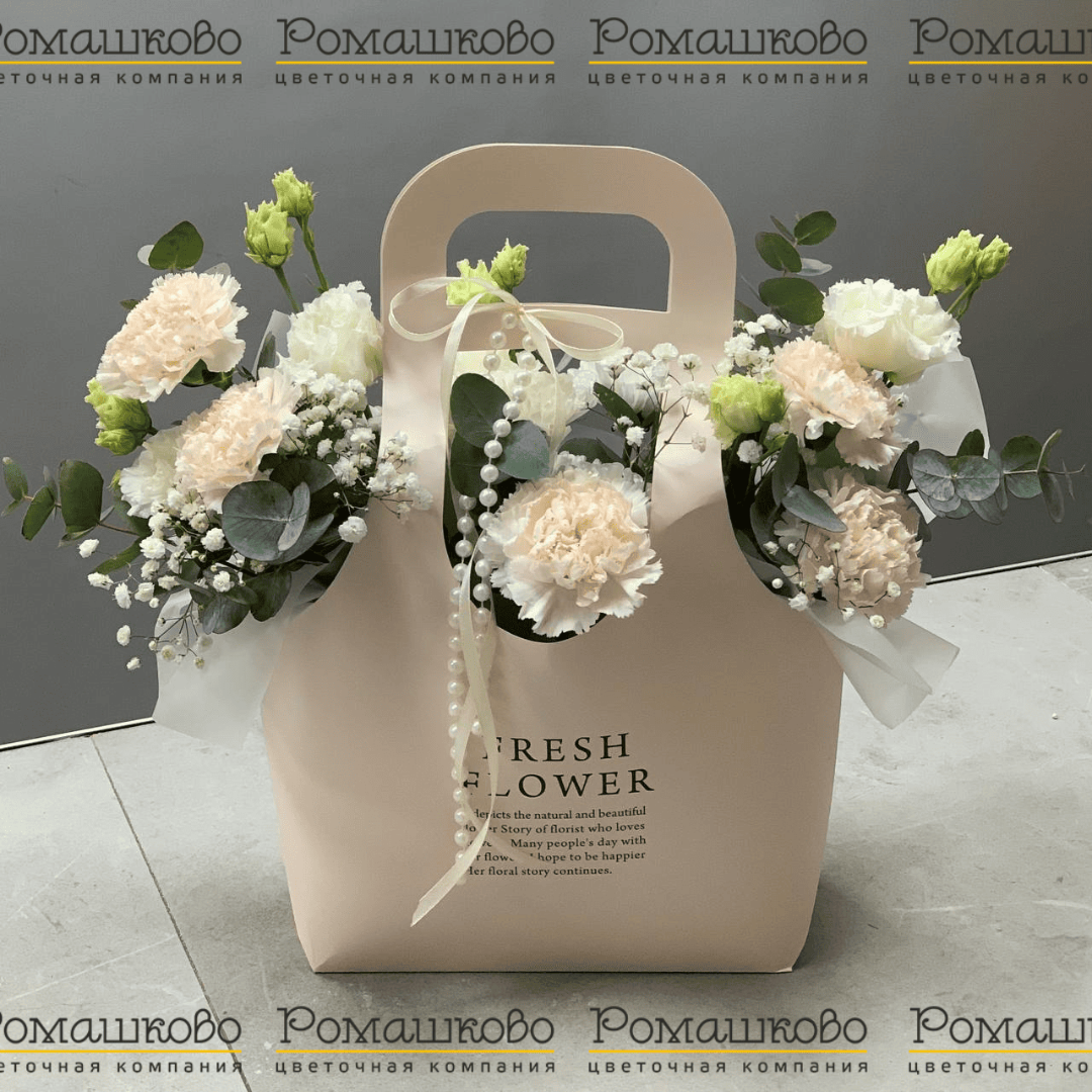 Композиция «Антураж цветов»