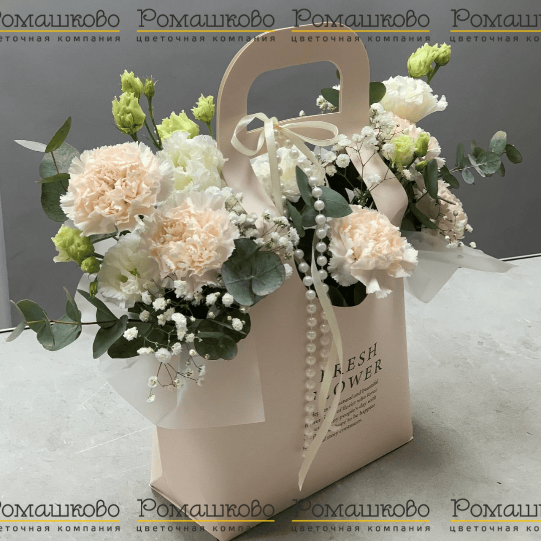 Композиция «Антураж цветов»