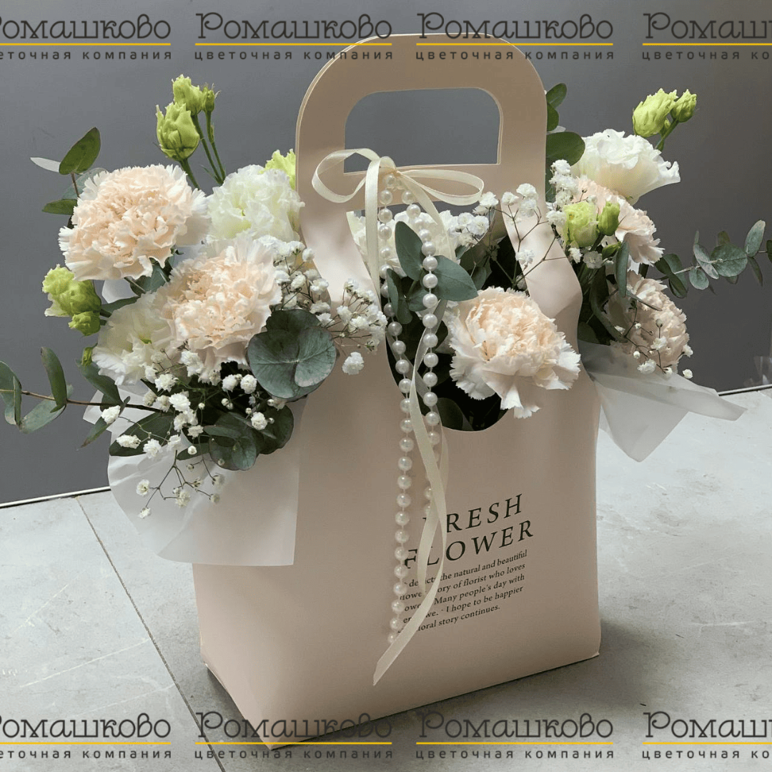 Композиция «Антураж цветов»