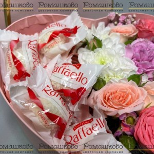 Превью Шляпная коробка цветов «Струны любви»