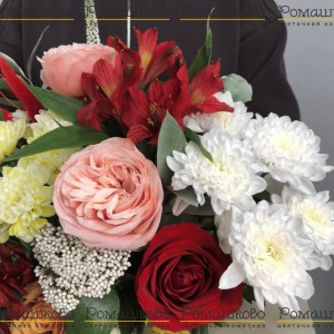 Превью Шляпная коробка с цветами «Зашифрованное послание»